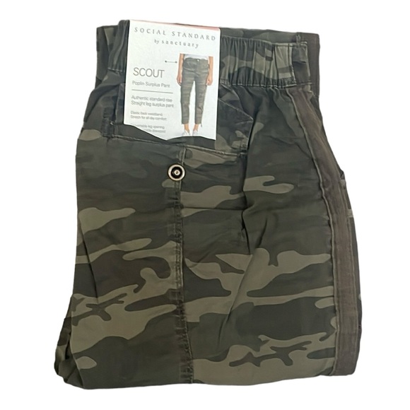 Social Standard by Sanctuary - Scout Poplin Cargo Pant - Picture 5 of 6